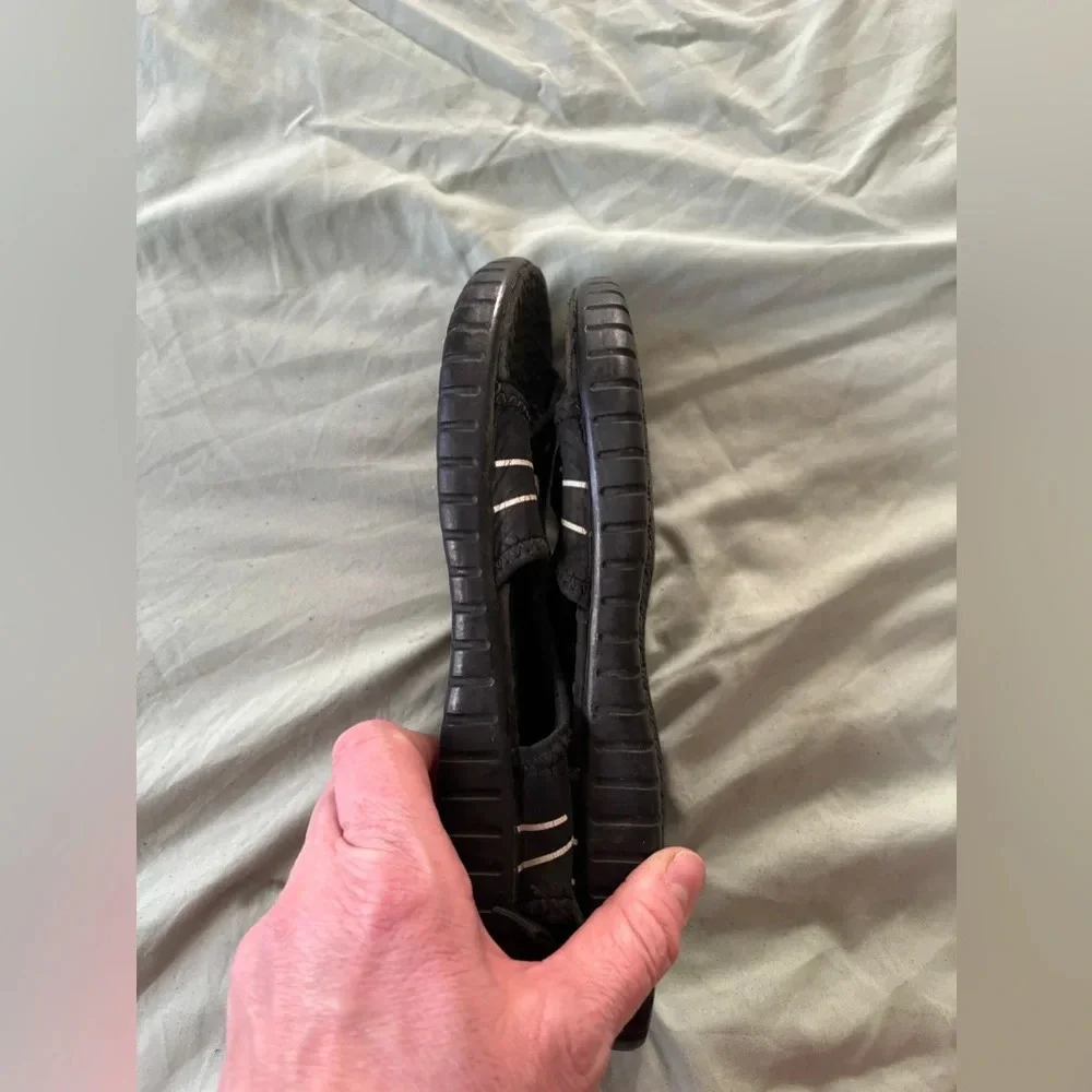 Nike water shoes play size 5